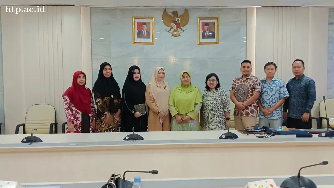Dekan FILKOM dan Kepala BPMPP UHTP Studi Banding dan Penandatanganan MOU Dengan Dua Kampus Swasta Terbaik di Indonesia