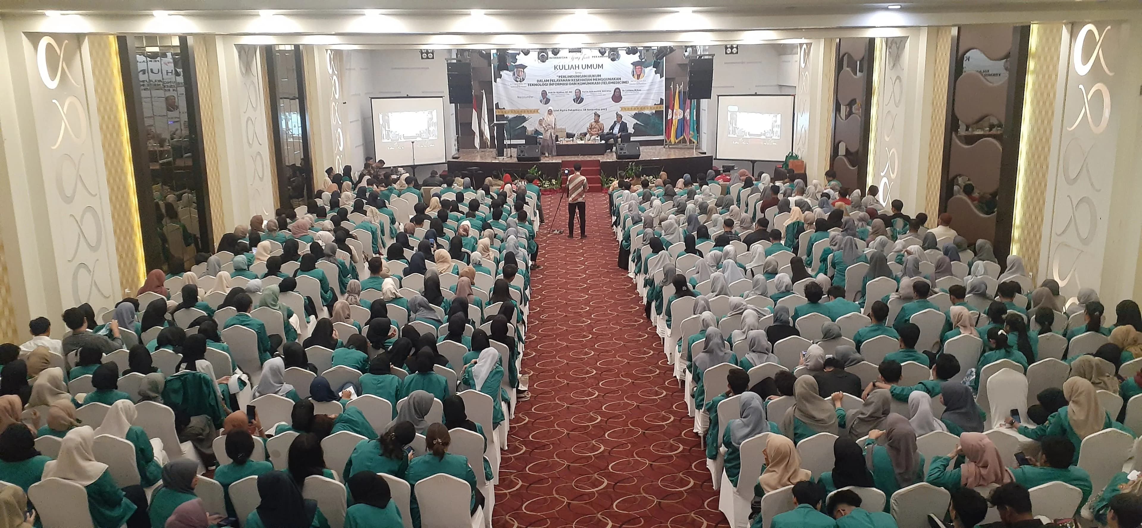 Tiga Pakar; Bidang Hukum, Kesehatan dan Telekomunikasi Informasi Beri Kuliah Umum Mahasiswa Baru Universitas Hang Tuah Pekanbaru