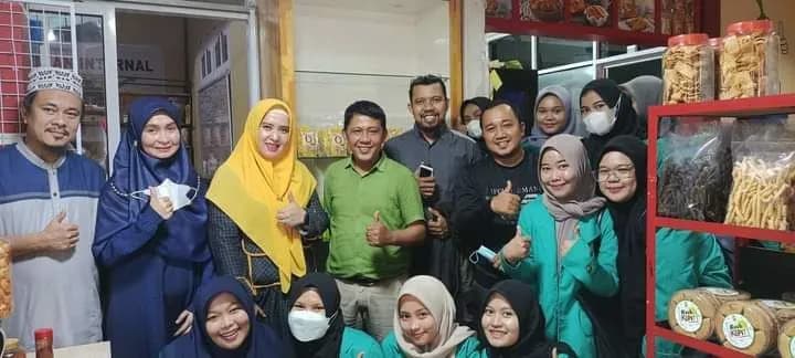 Menumbuhkan Jiwa Entrepreneurship, Mahasiswa Prodi Kesmas Mengunjungi Dunia Usaha