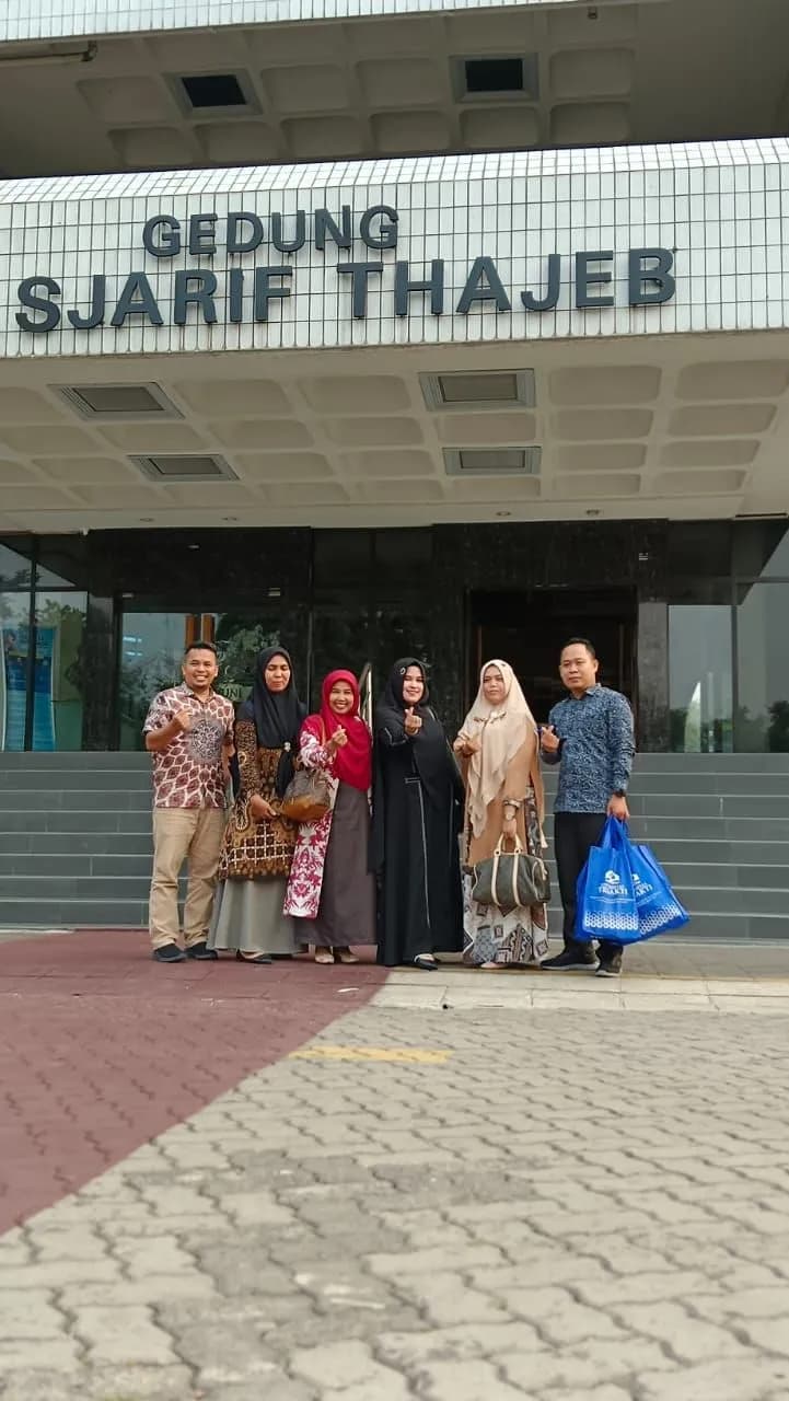 Dekan FILKOM dan Kepala BPMPP UHTP Studi Banding dan Penandatanganan MOU Dengan Dua Kampus Swasta Terbaik di Indonesia