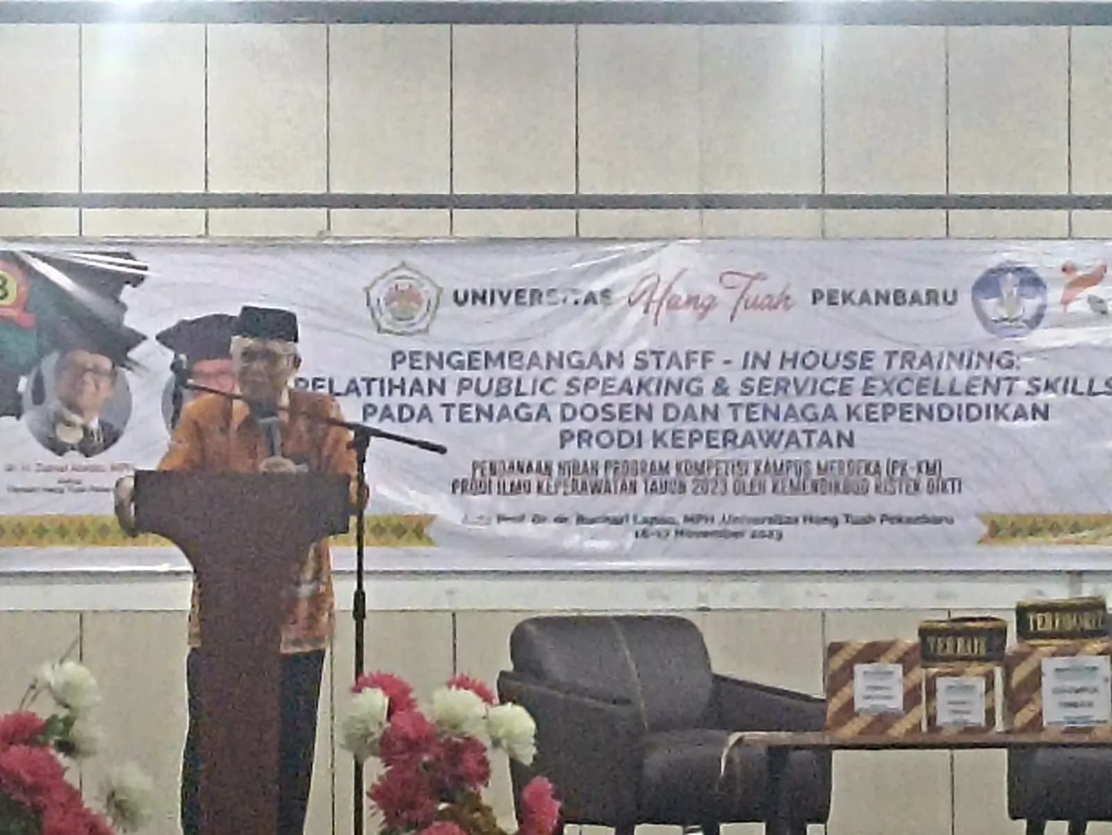 Prodi Keperawatan Fakultas Kesehatan UHTP Mengadakan in House Training Untuk Dosen dan Tenaga Kependidikan